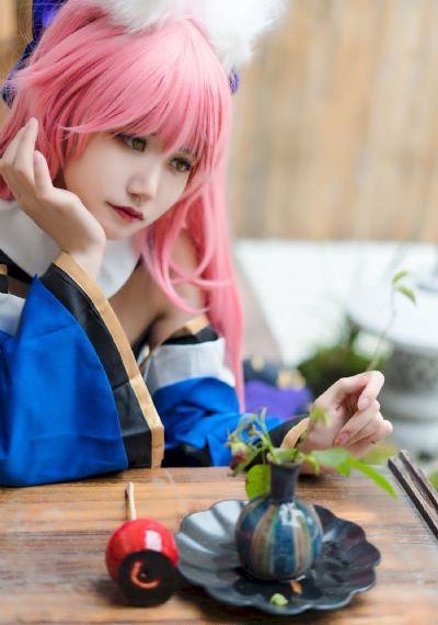 欧美风短发男_720完整视频观看