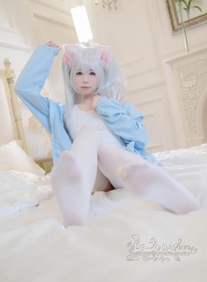 欧美制服美女_BD韩语电影全集观看